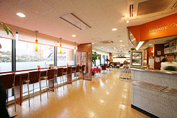 1st-floor cafe/restaurant